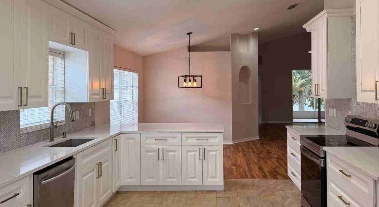 31352 Golden Gate Dr - Photo 5 of 19