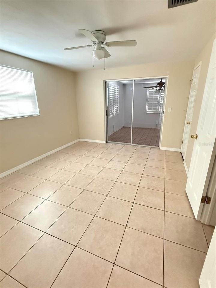 4216 Hillsdale Dr - Photo 6 of 10
