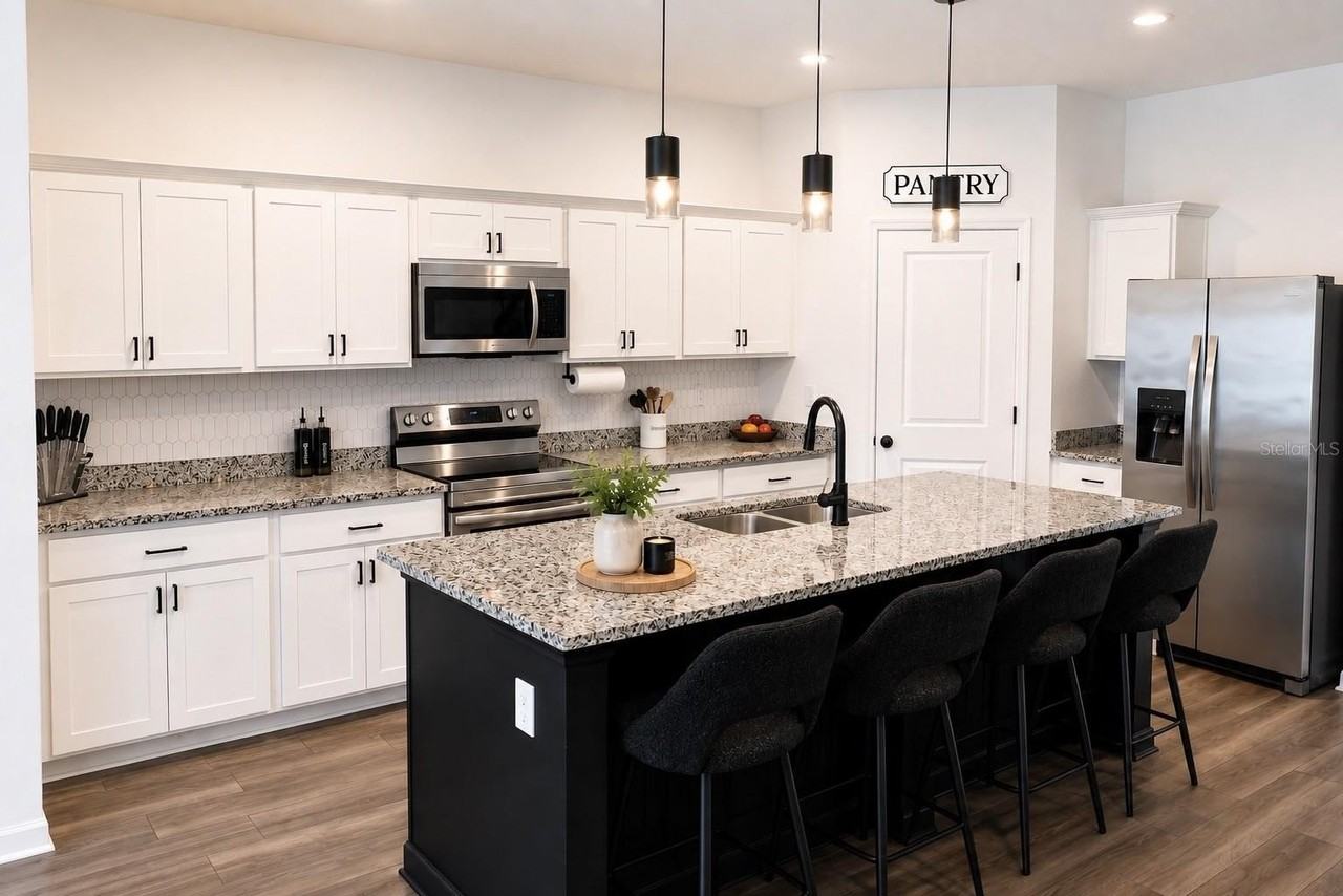 35584 Eastbrook Ave - Photo 4 of 17