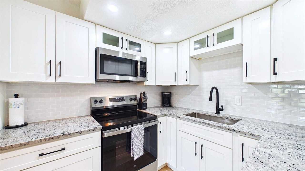 3789 46th Ave S #204 - Photo 4 of 29
