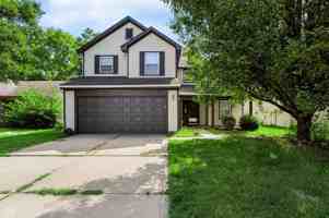 featured image of 5439 Lake Boggs St