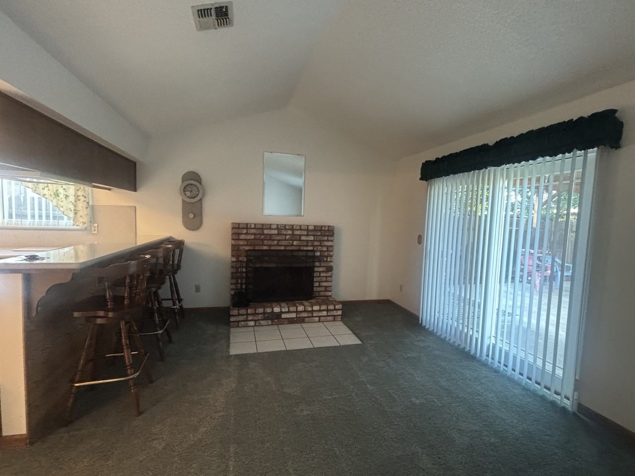 1712 Shasta Ct #1 - Photo 4 of 14