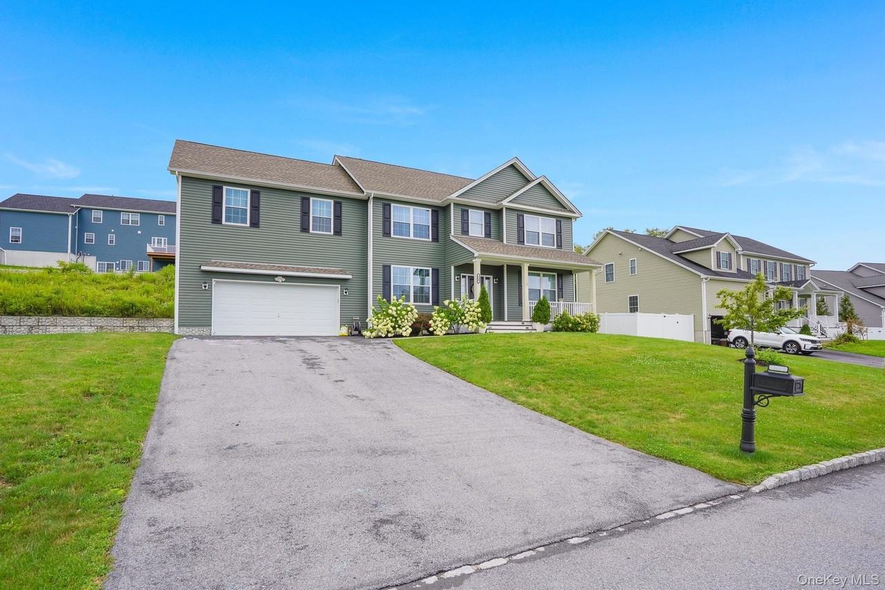 149 Stratford Dr - Photo 2 of 36