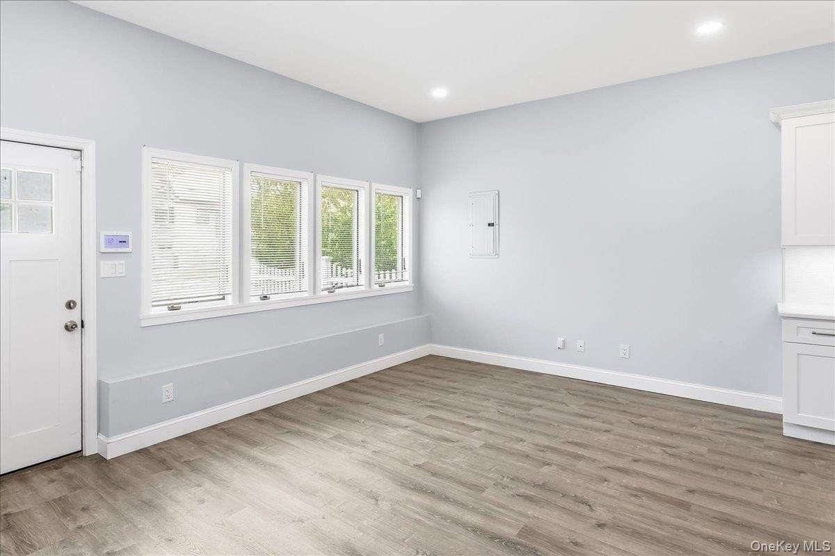 534 Bellmore Rd - Photo 5 of 14