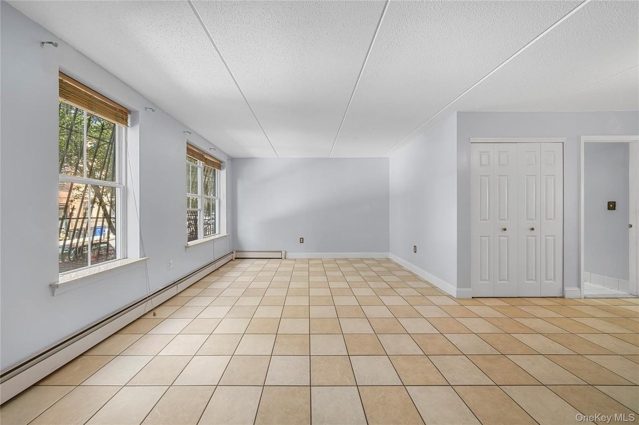 204 Covert St #1A - Photo 5 of 27