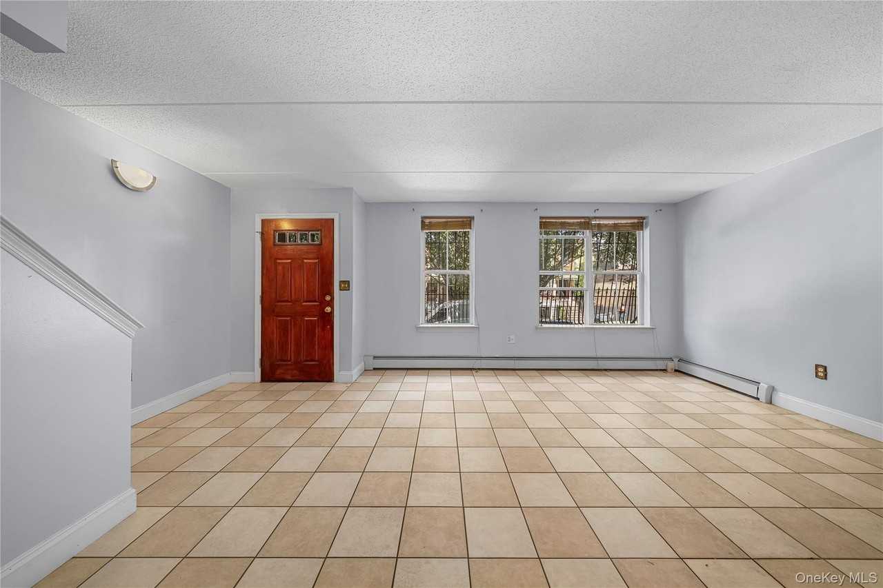 204 Covert St #1A - Photo 6 of 27