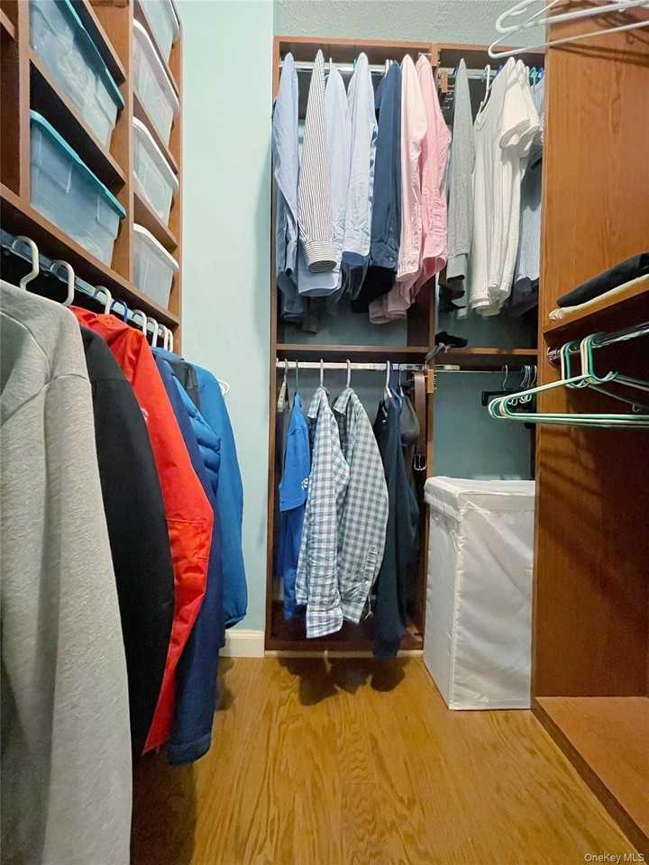 10 Cottage Pl #10G - Photo 7 of 23