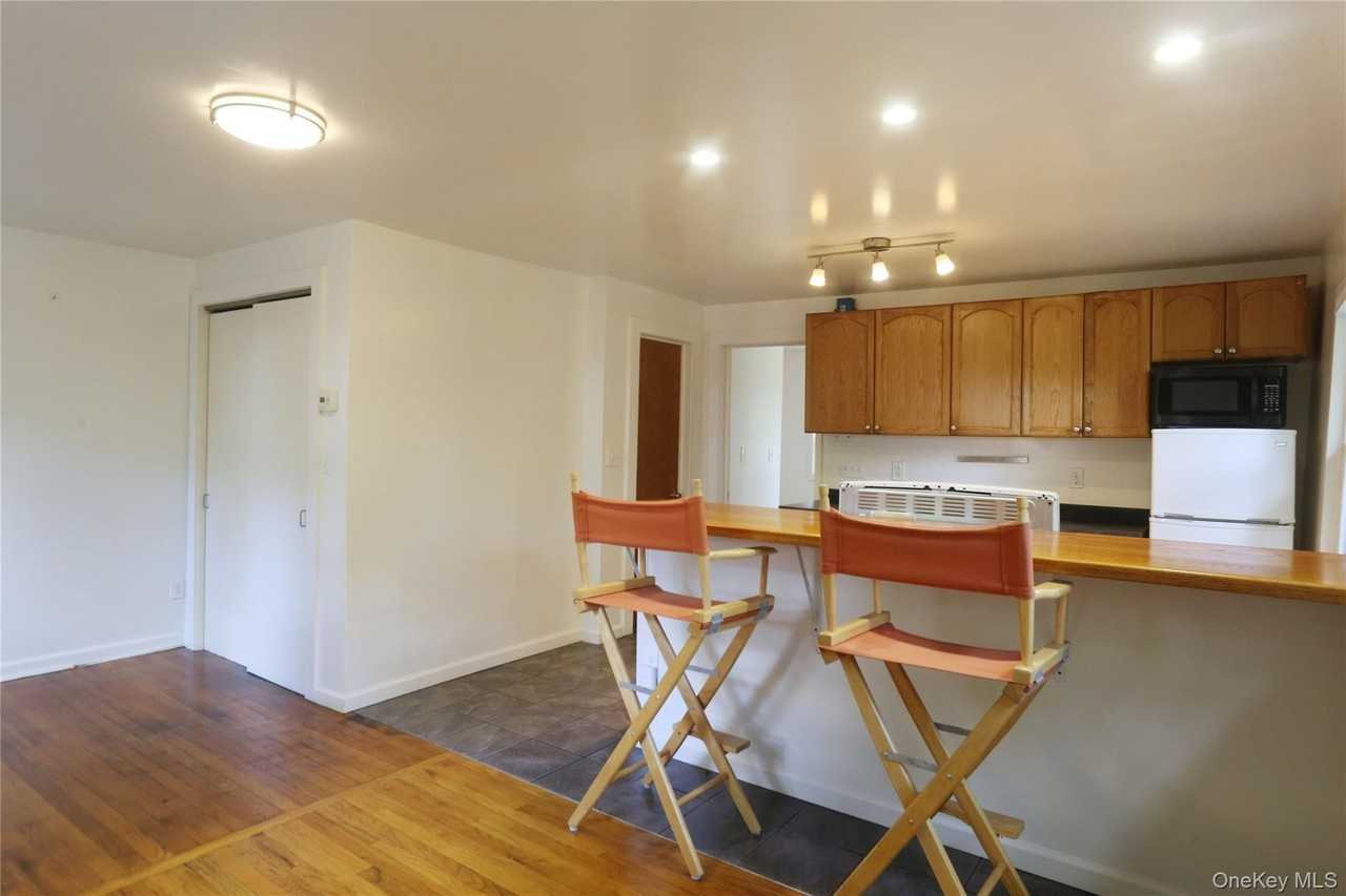 7 Bridge St - Photo 2 of 11