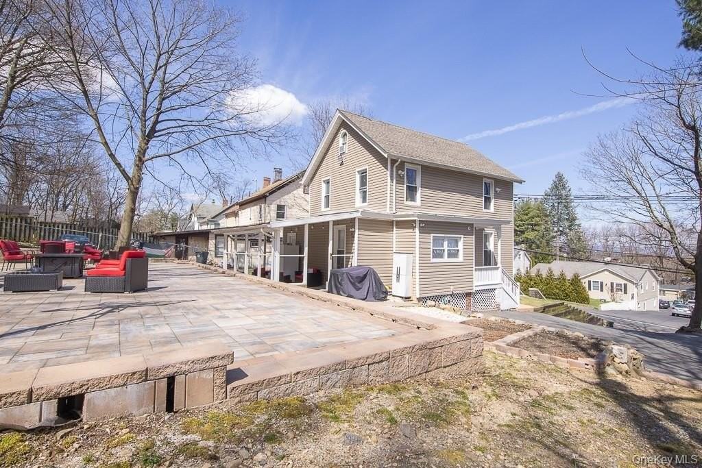 325 Westside Ave - Photo 4 of 29