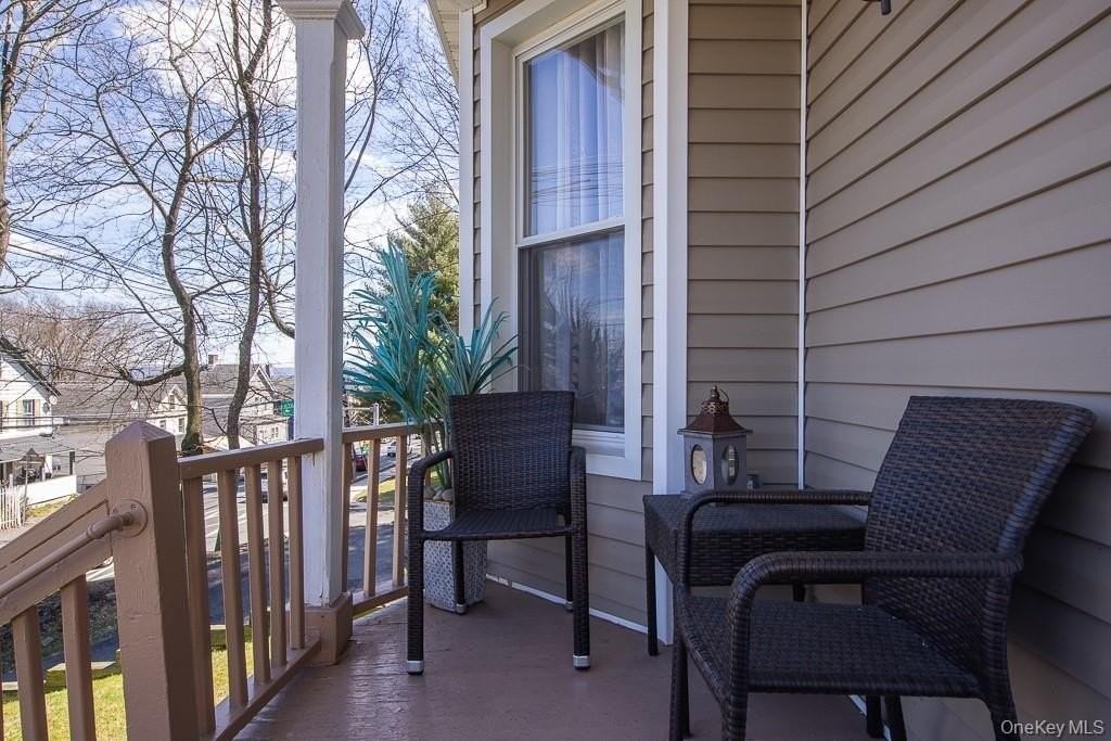 325 Westside Ave - Photo 7 of 29