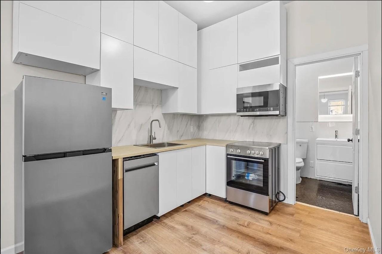 1820 Stanhope St #1L - Photo 2 of 6