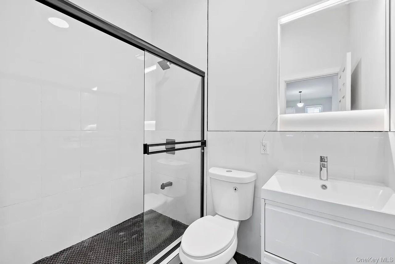 1820 Stanhope St #1L - Photo 5 of 6