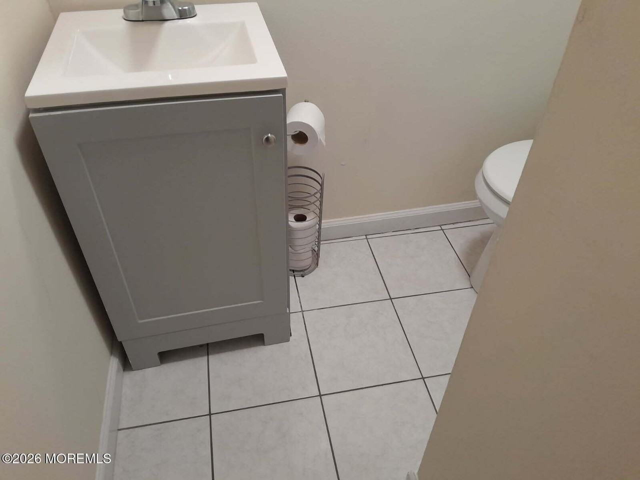 39 Sampson Ave #4 - Photo 7 of 7