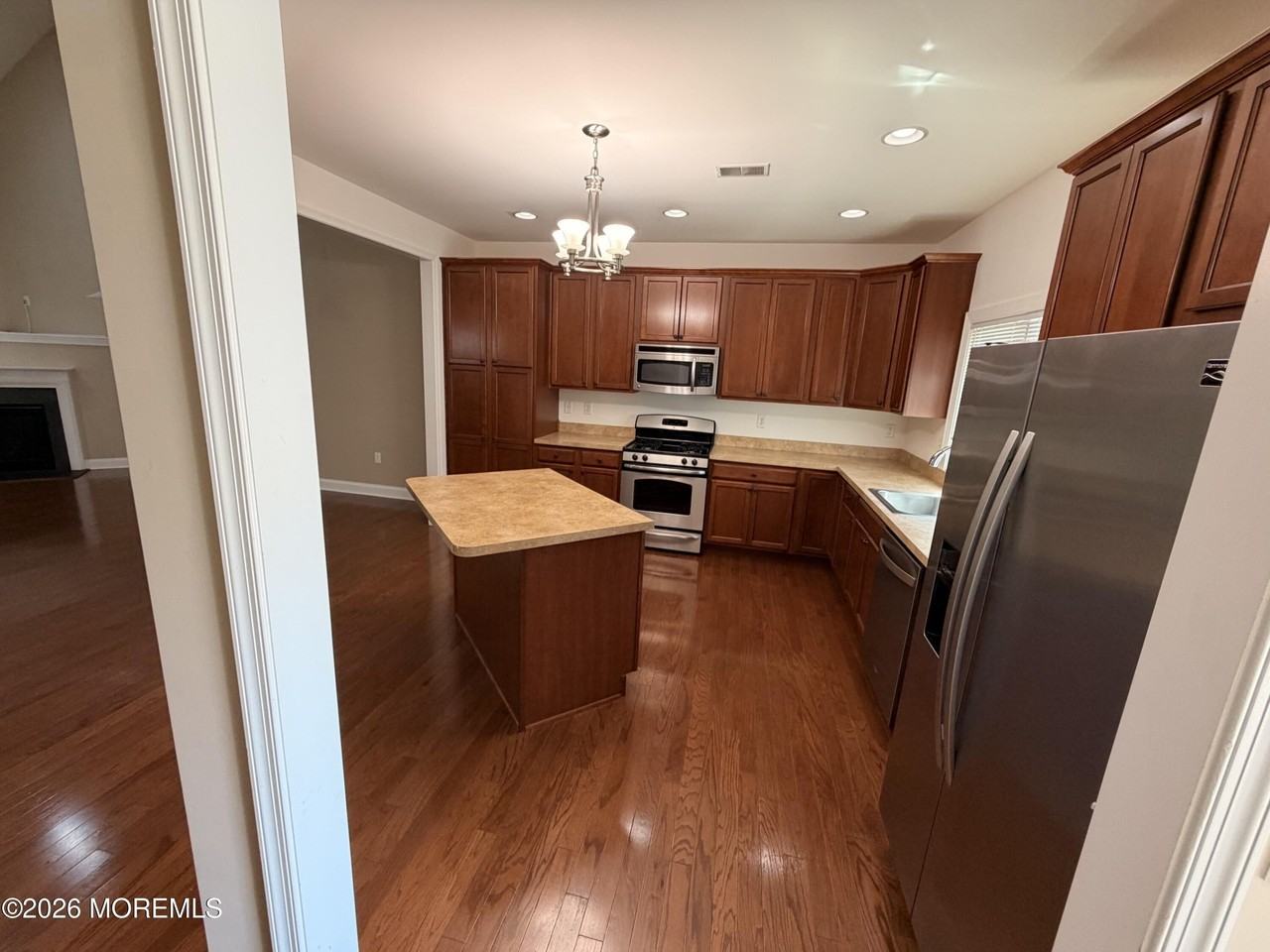 153 Birch Ave - Photo 7 of 23