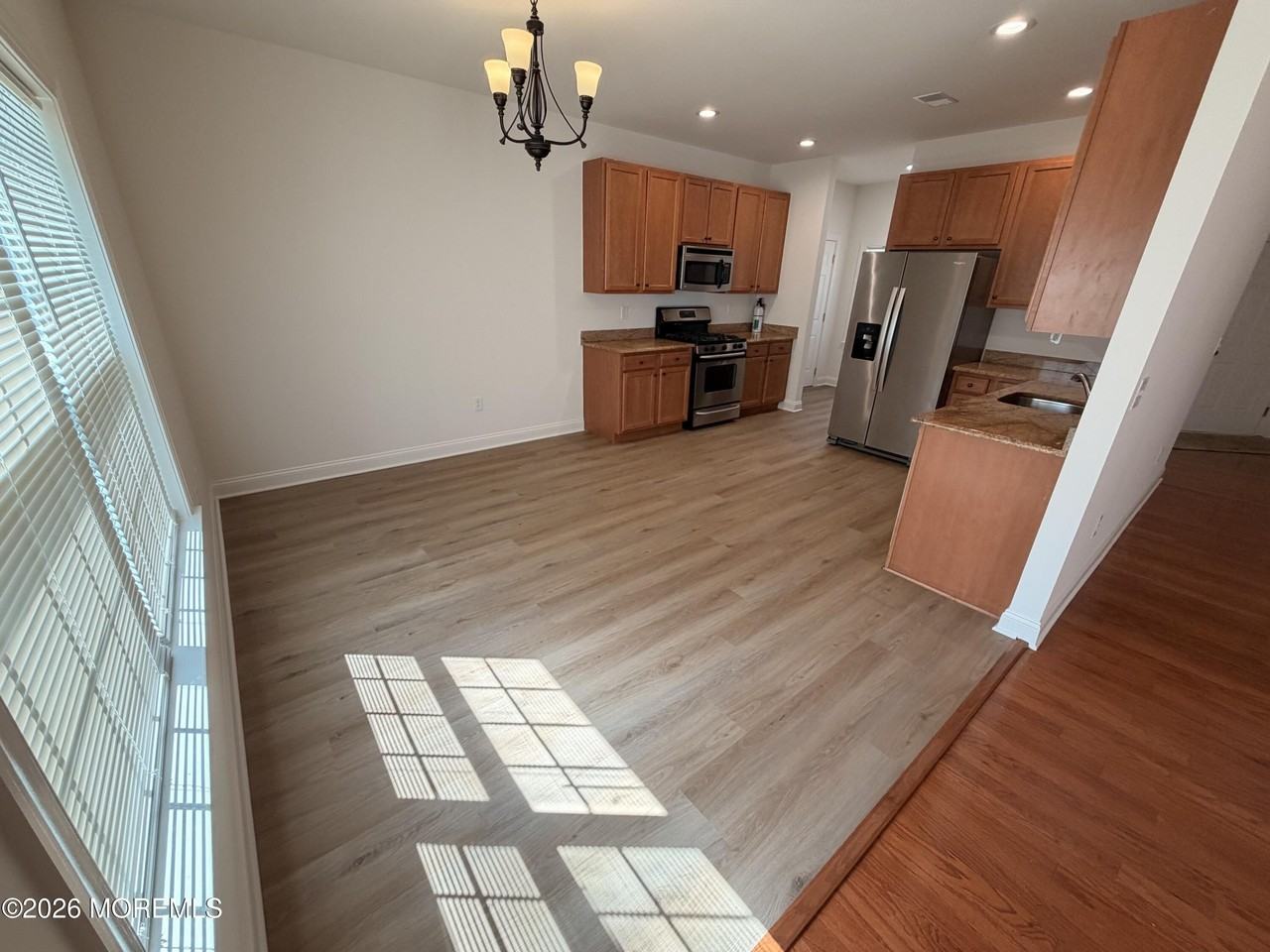149 Birch Ave - Photo 5 of 23