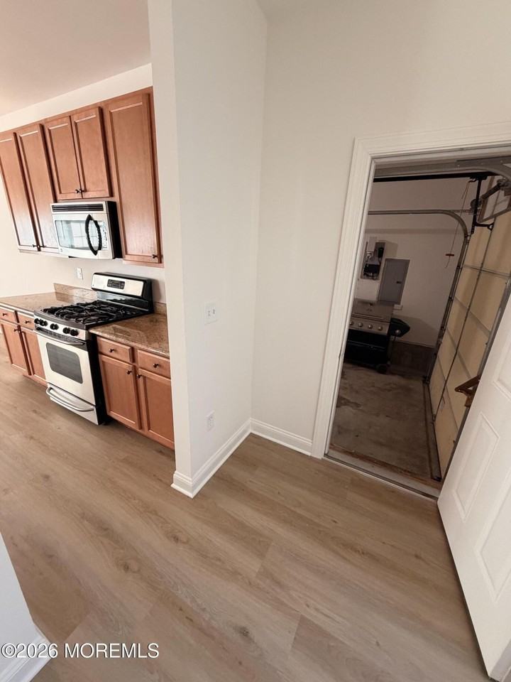 149 Birch Ave - Photo 6 of 23