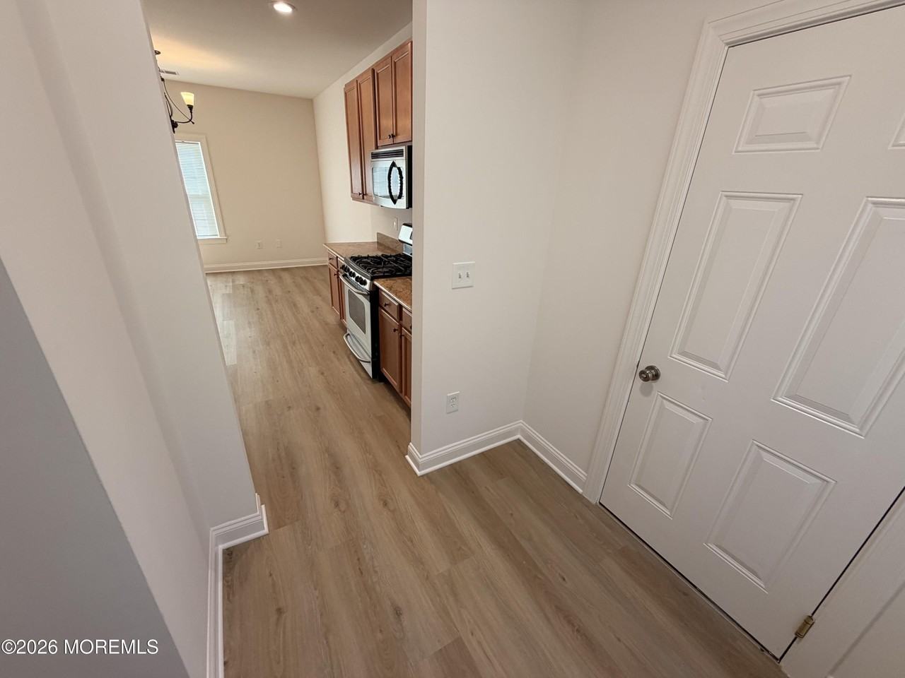 149 Birch Ave - Photo 7 of 23