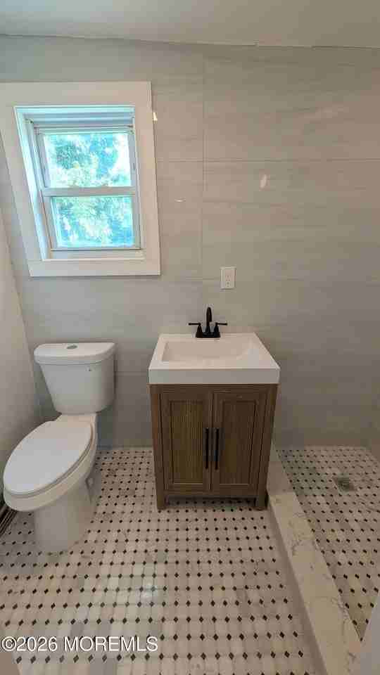 20 Howard Ave #B - Photo 5 of 15