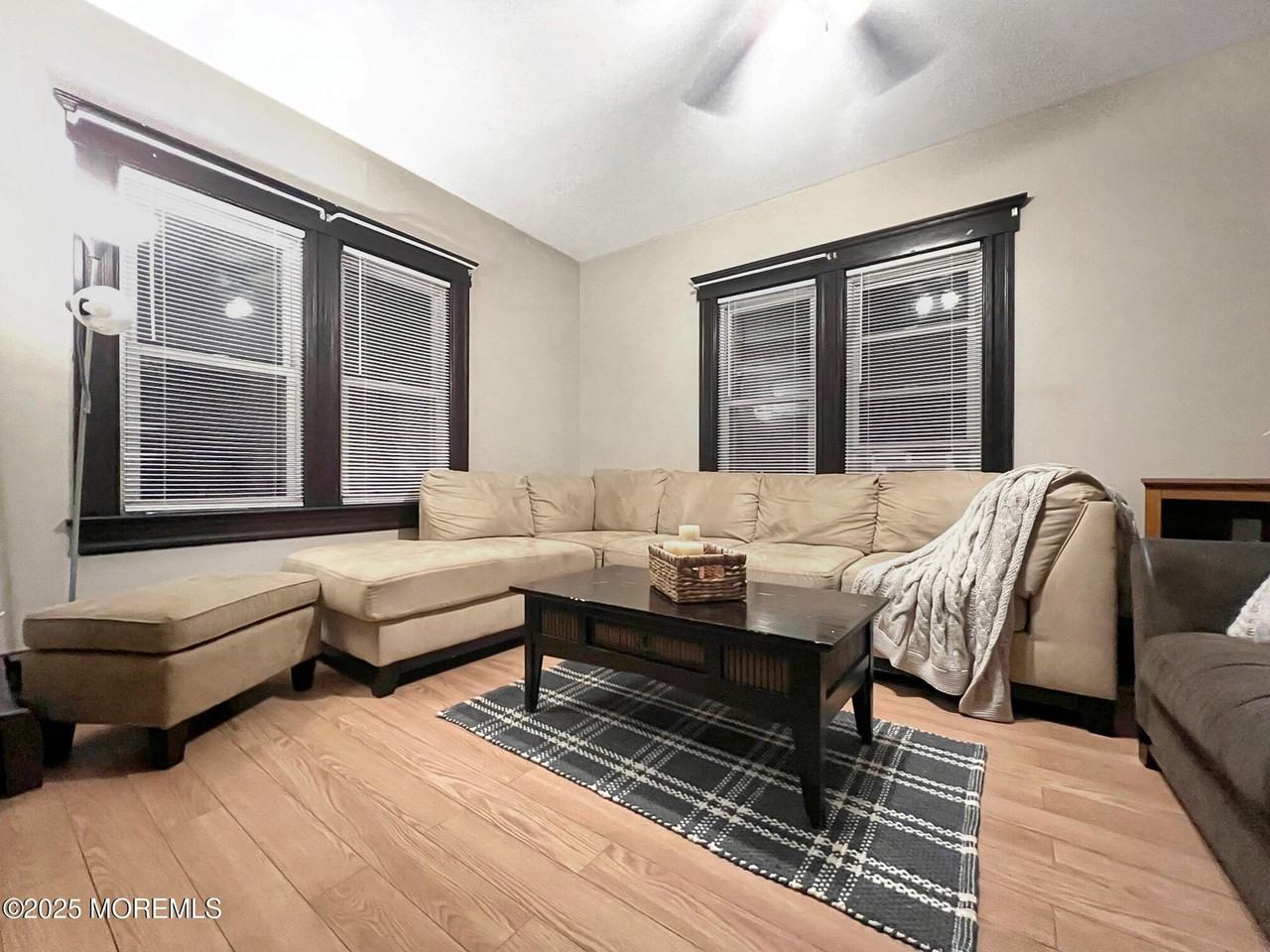 208 14th Ave - Photo 4 of 17