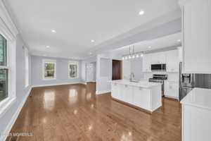 featured image of 83 Pearl St