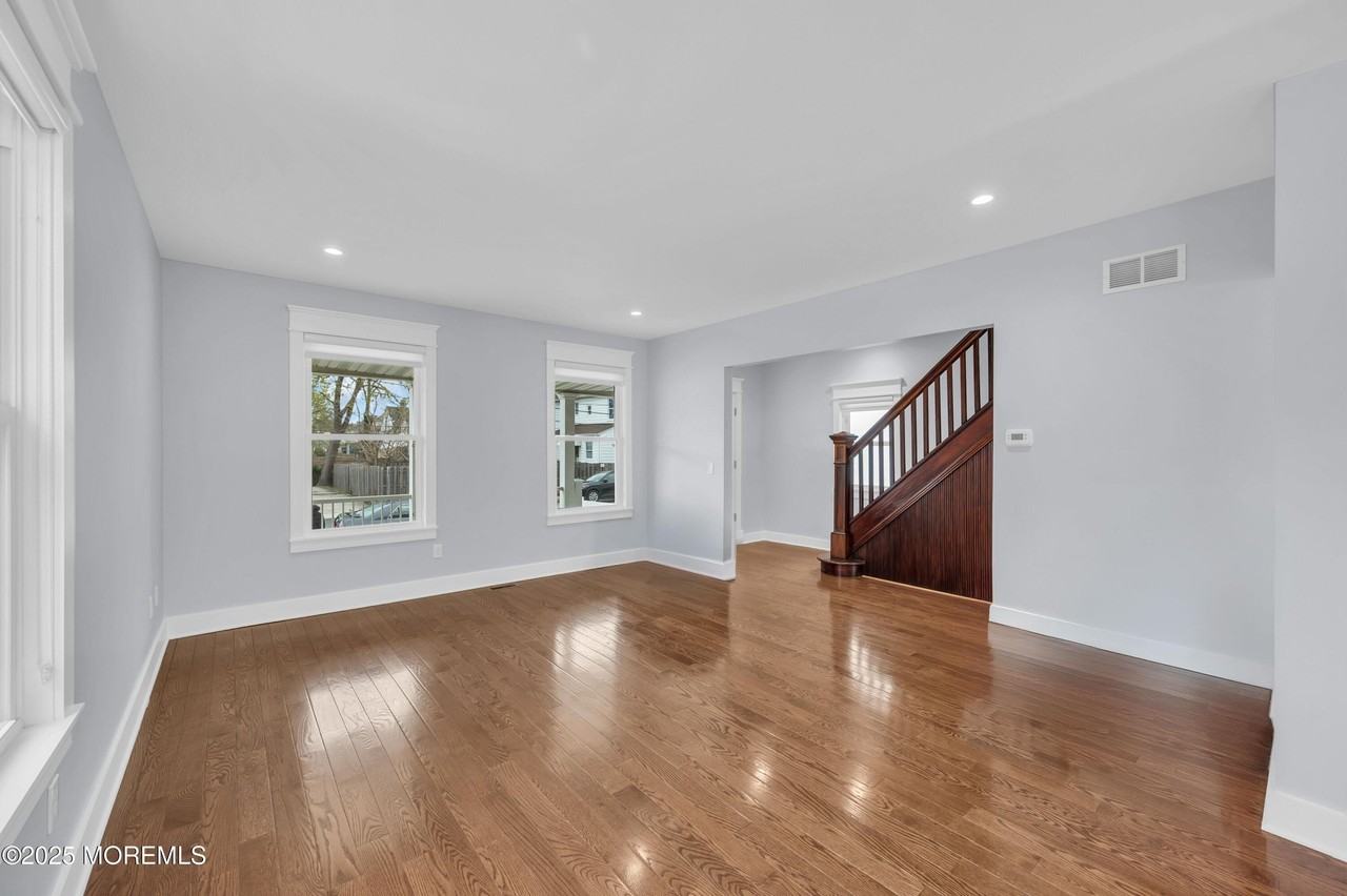 83 Pearl St - Photo 5 of 30