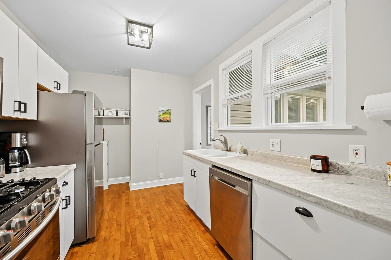 402 Turner Ave - Photo 6 of 17