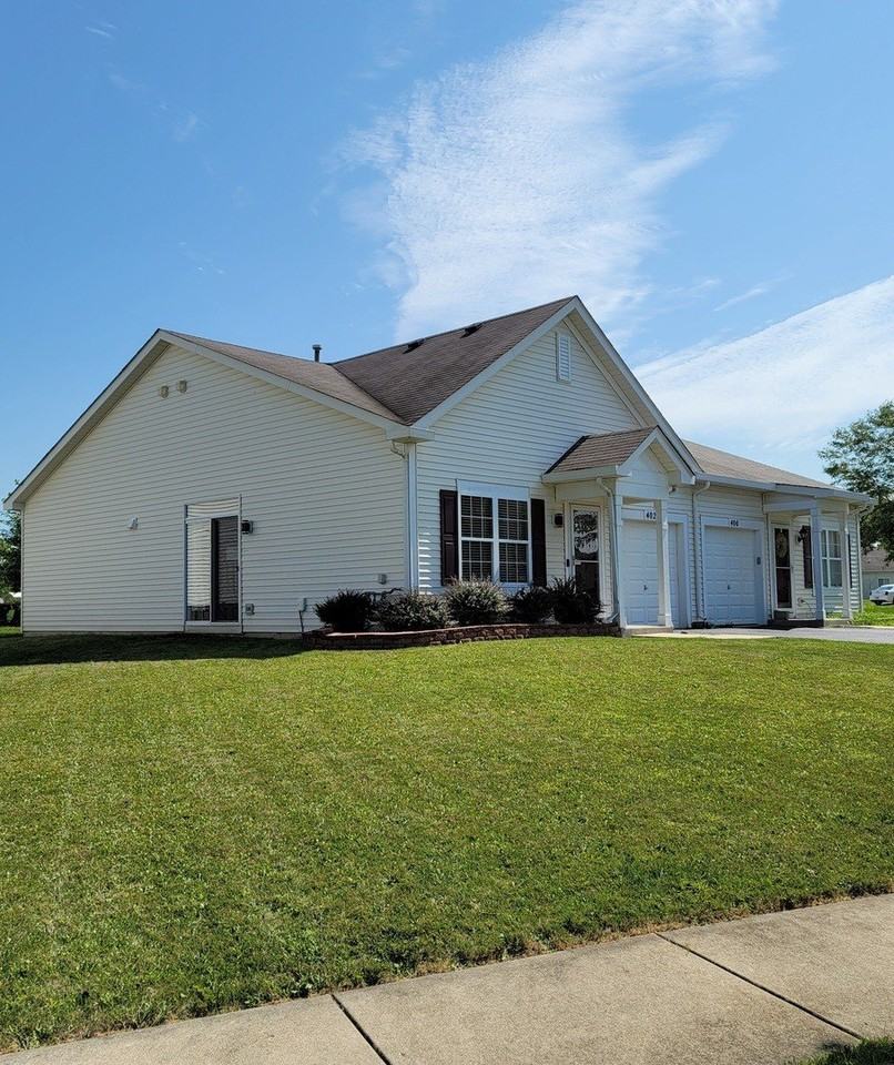 402 Waubonsee Dr - Photo 2 of 14