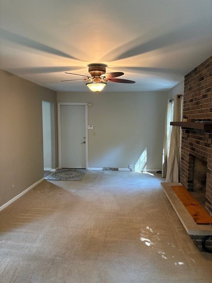 1613 Clyde Dr - Photo 5 of 13