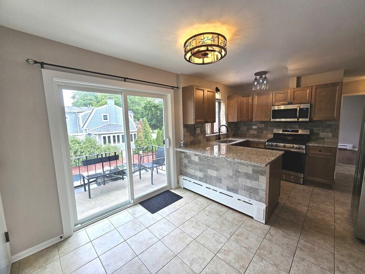 2 N Broadway Ave #2E - Photo 3 of 16