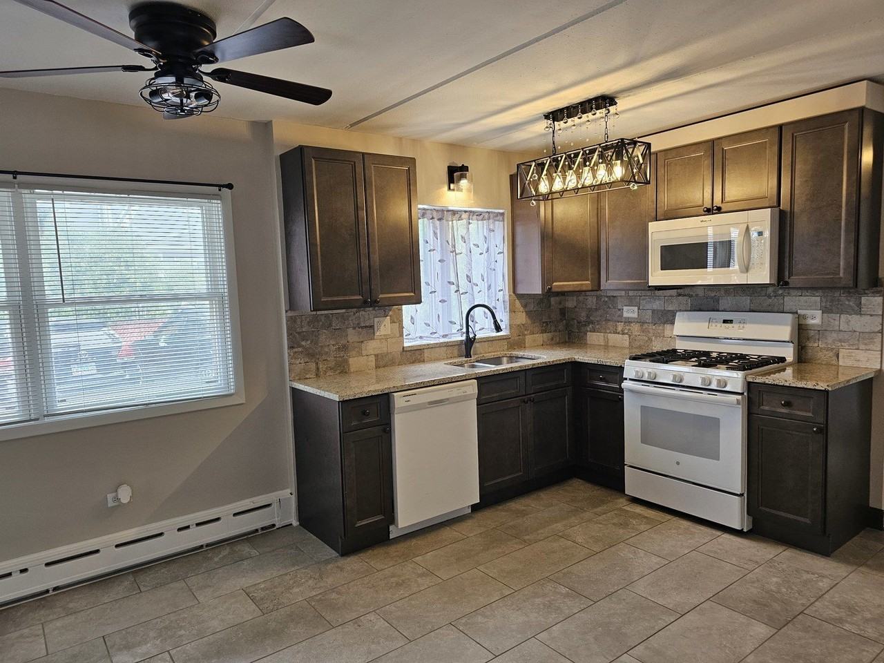 2 N Broadway Ave #1E - Photo 3 of 12