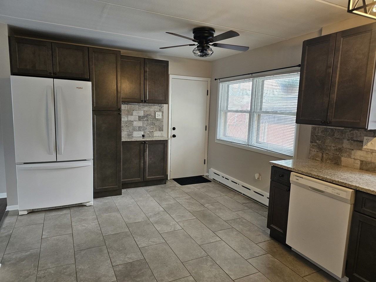 2 N Broadway Ave #1E - Photo 4 of 12