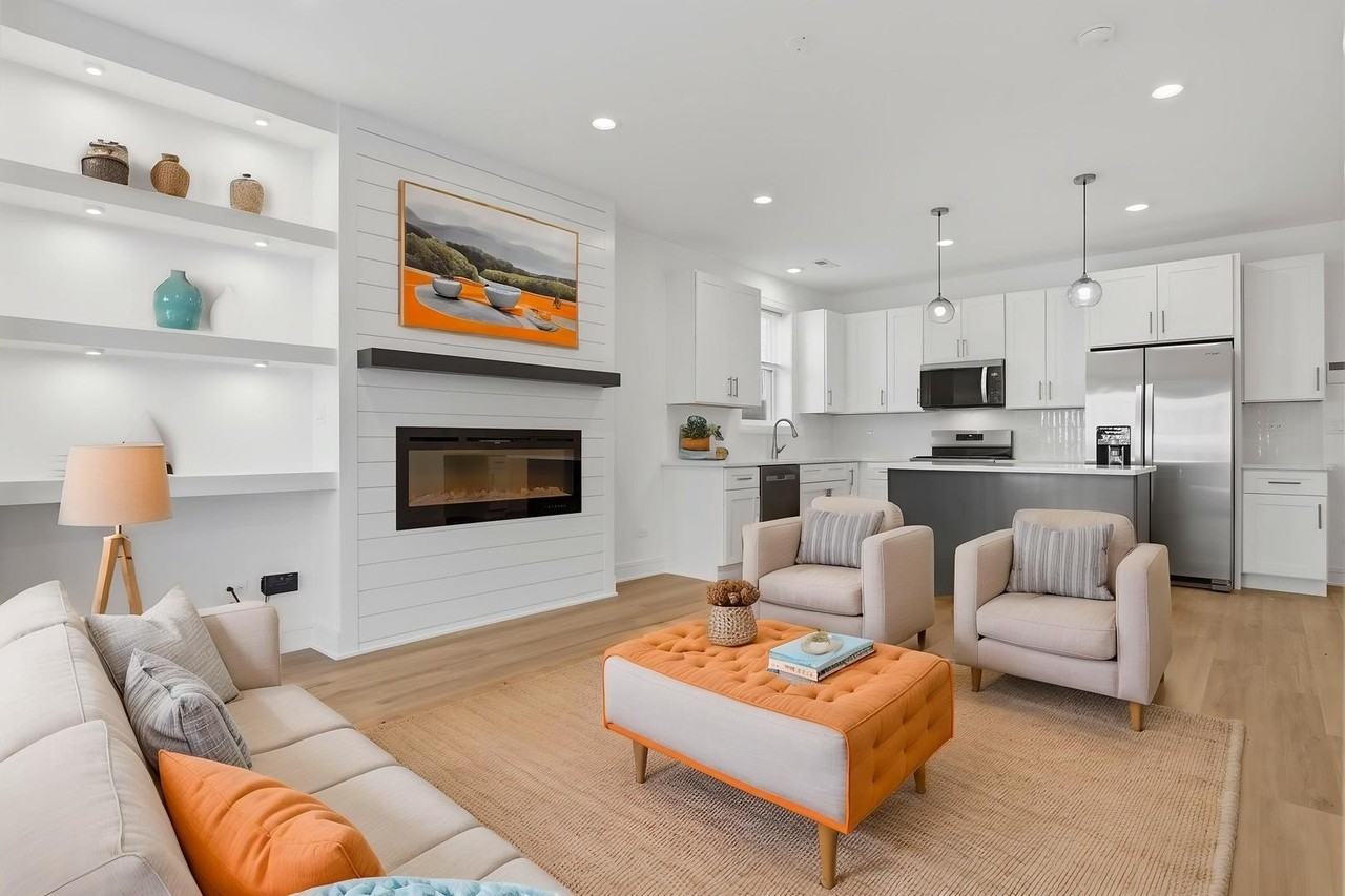 4841 S Prairie Ave #1 - Photo 4 of 29
