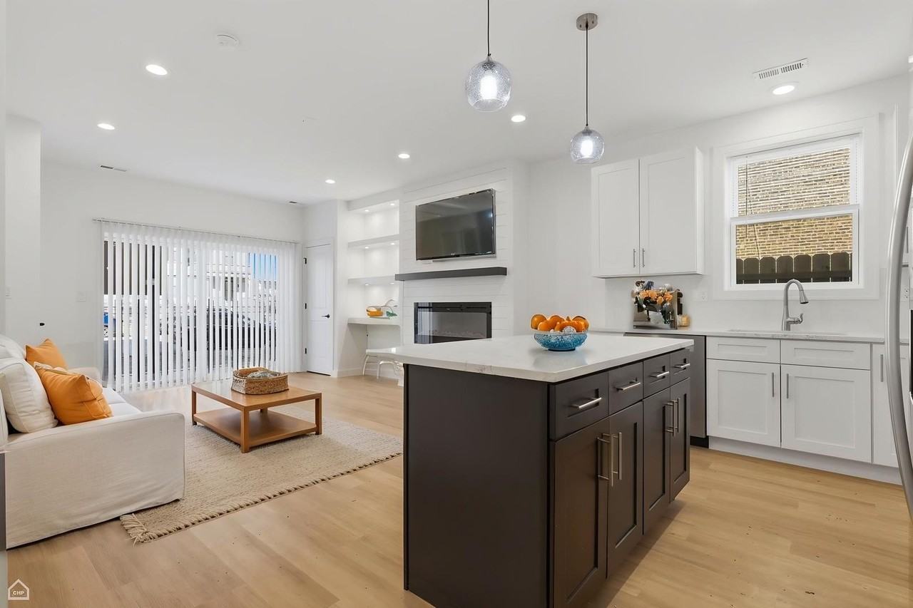 4841 S Prairie Ave #1 - Photo 6 of 29