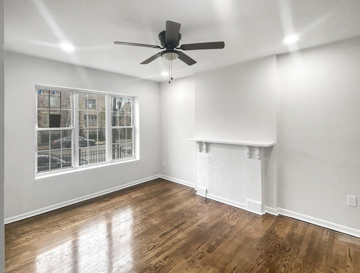 2953 W Warren Blvd #1 - Photo 7 of 28
