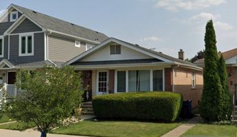 featured image of 7719 W Sherwin Ave