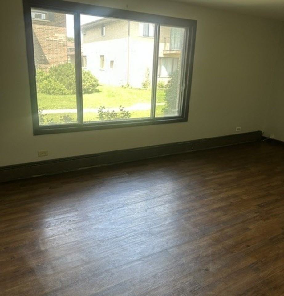 14833 Kilpatrick Ave #1E - Photo 3 of 20