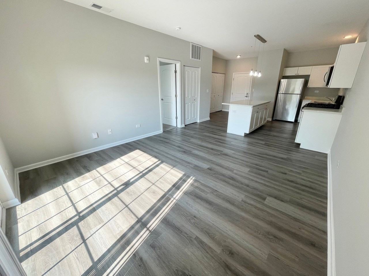 301 N Madison St #3D - Photo 5 of 12