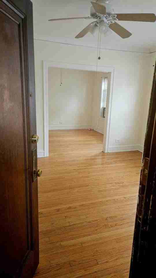 2454 N Kilpatrick Ave #1A - Photo 2 of 7