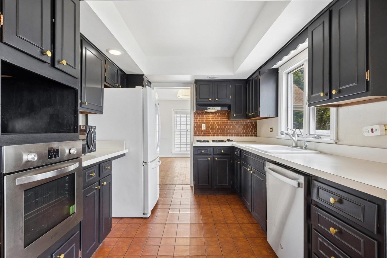 5309 Central Ave - Photo 5 of 19