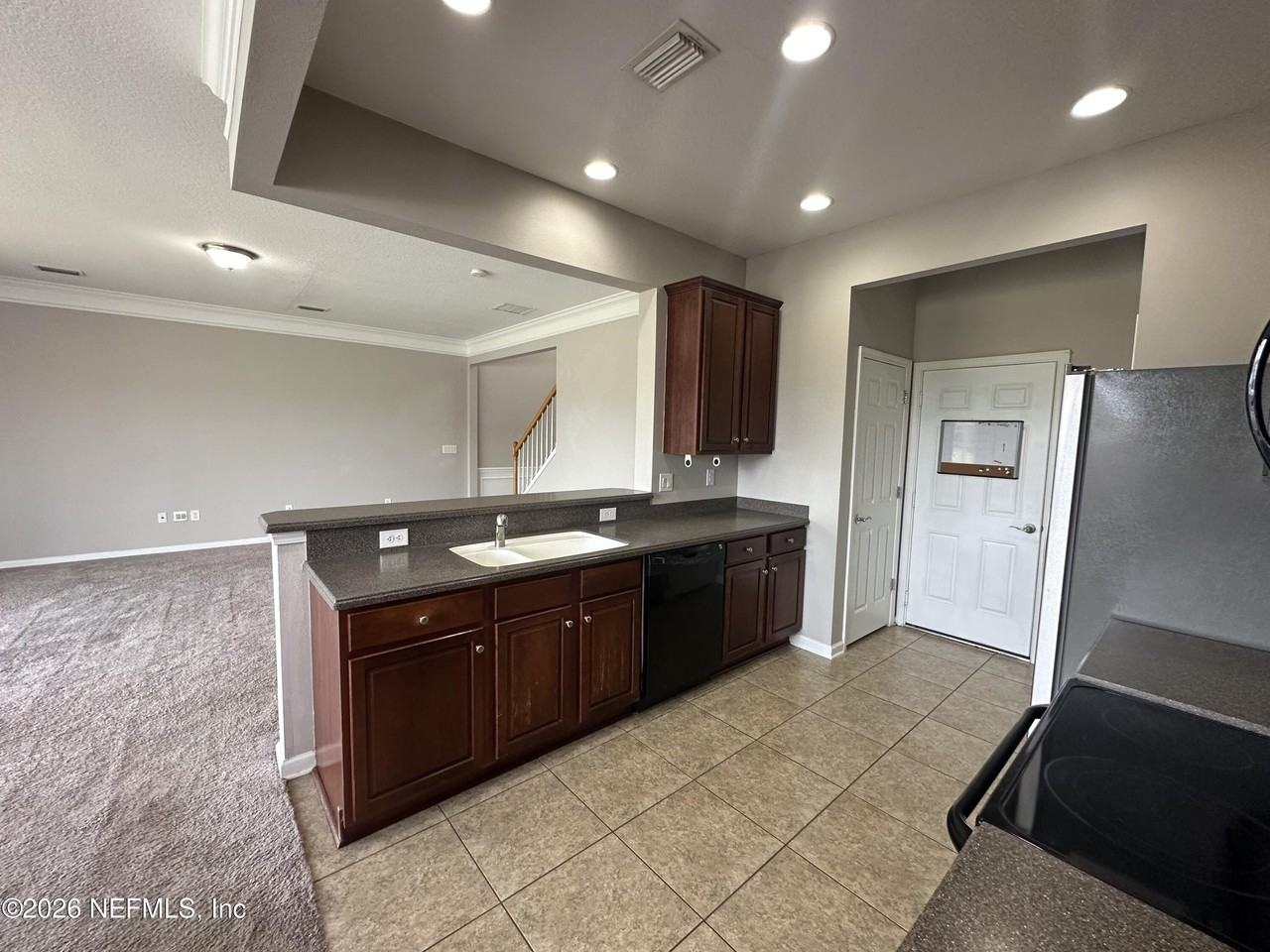 6340 Autumn Berry Cir - Photo 7 of 17