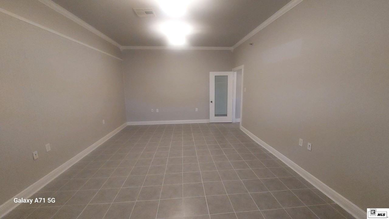 223 S Grand St - Photo 2 of 4