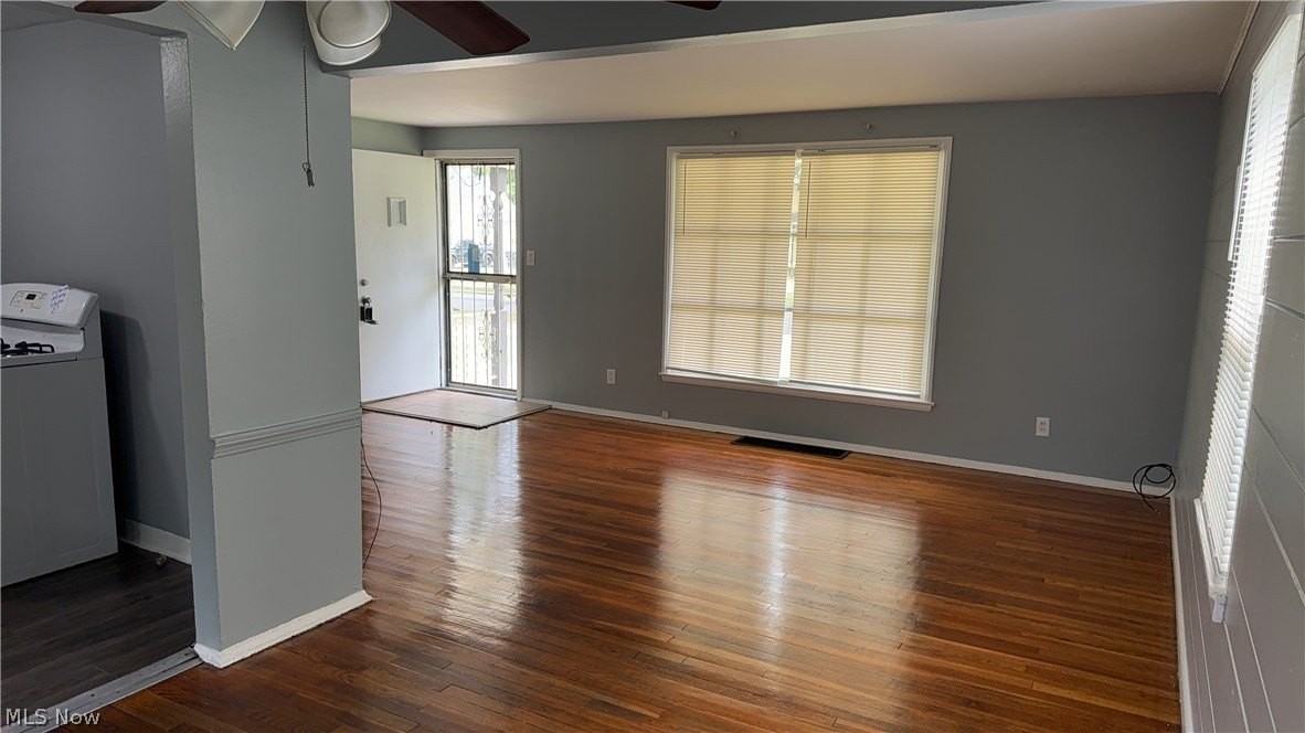 19608 Shakerwood Rd - Photo 3 of 27