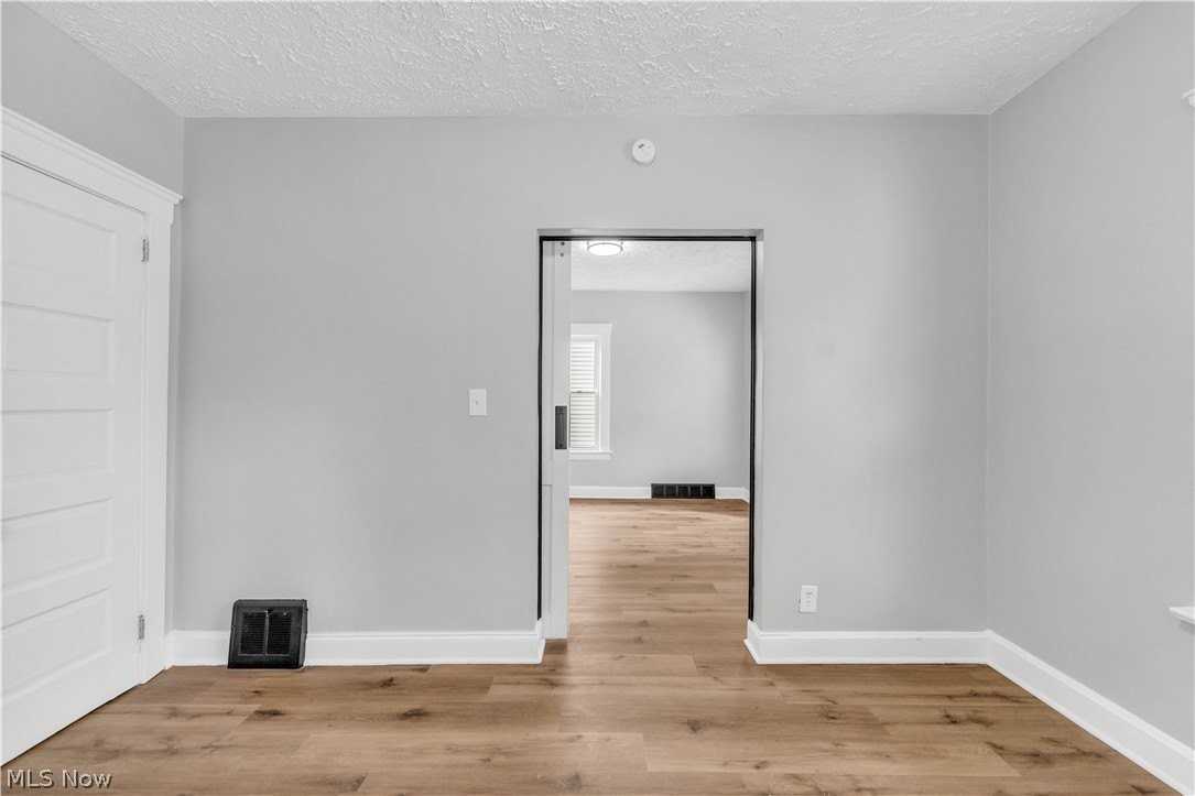 2209 Hood Ave #2UP - Photo 7 of 25