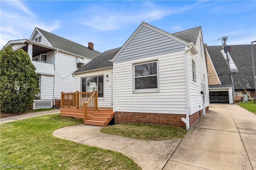 10518 Langton Ave - Photo 2 of 22