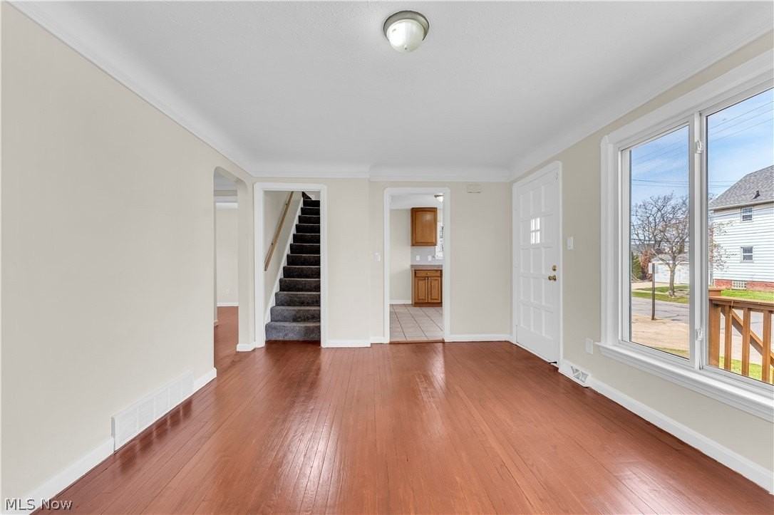 10518 Langton Ave - Photo 5 of 22