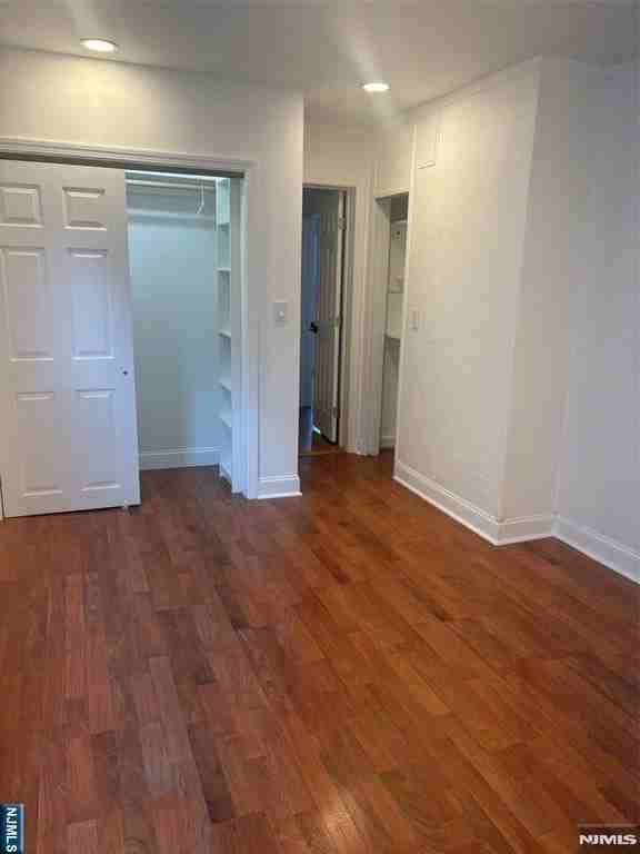53 Harrison Ave - Photo 5 of 11