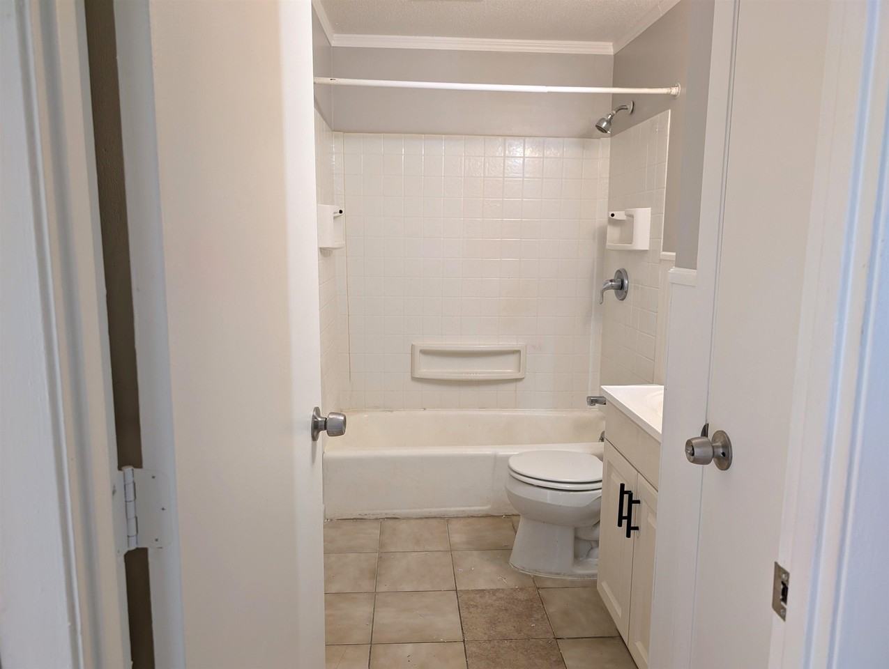 134 Mammoth Rd #21 - Photo 7 of 17