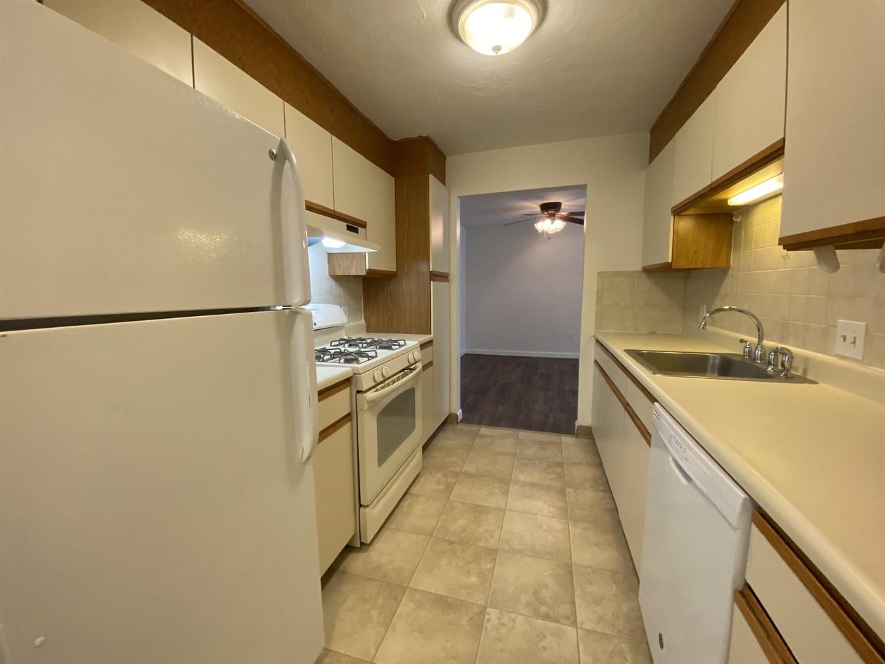 385 Huse Rd #37 - Photo 7 of 47