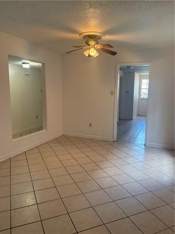 2512 Caswell Ln - Photo 3 of 16