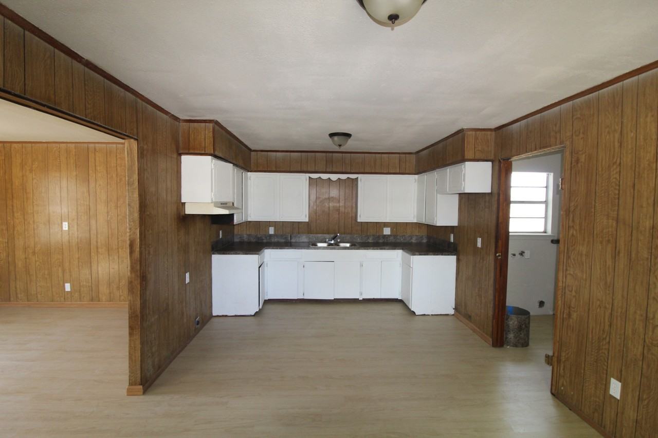 2010 Soliz St #1 - Photo 6 of 8